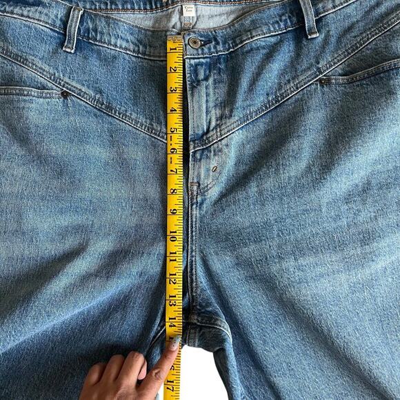 Abercrombie & Fitch Curve Love 90s Straight Ultra High Rise Jeans Size 24 Short - Picture 6 of 7